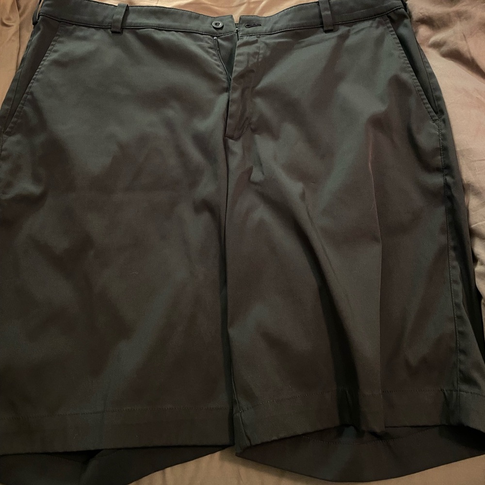 Nike dri-fit golf shorts waist size 36